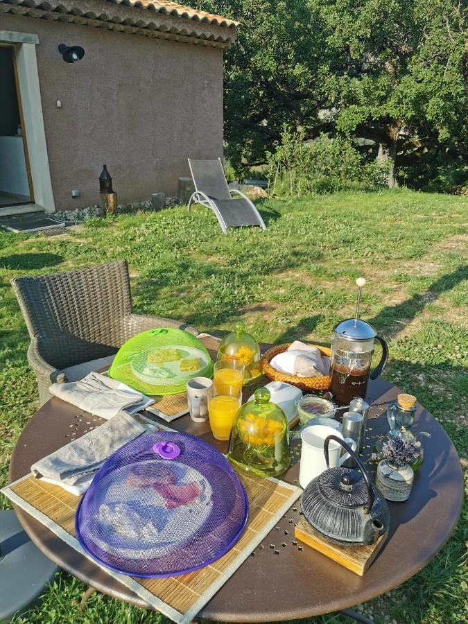 La Peyregoune, Logement En Pleine Nature Et Table D'Hotes Blieux Luaran gambar