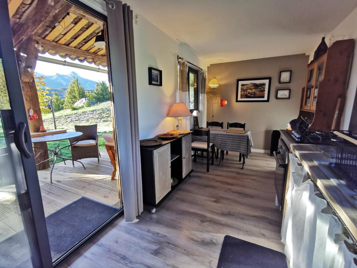 La Peyregoune, Logement En Pleine Nature Et Table D'Hotes Blieux Luaran gambar